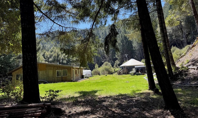 Shelter Cove Cabaña | Mattole River Sancuary-2BR Cottage, Pet Friendly, Fast Wifi, Family Friendly