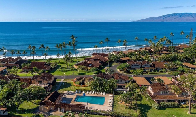 Downtown Lahaina Casa | Maui 3 Bedroom Townhome Sleeps 6