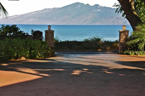 Kahana Cama Y Desayuno | Maui Beach House B & B