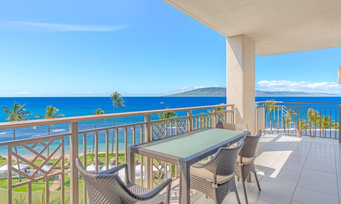 Kaanapali Villa | Maui Resort Rentals: Hyatt Residence Club - 3BR frente al mar planta superior VIlla
