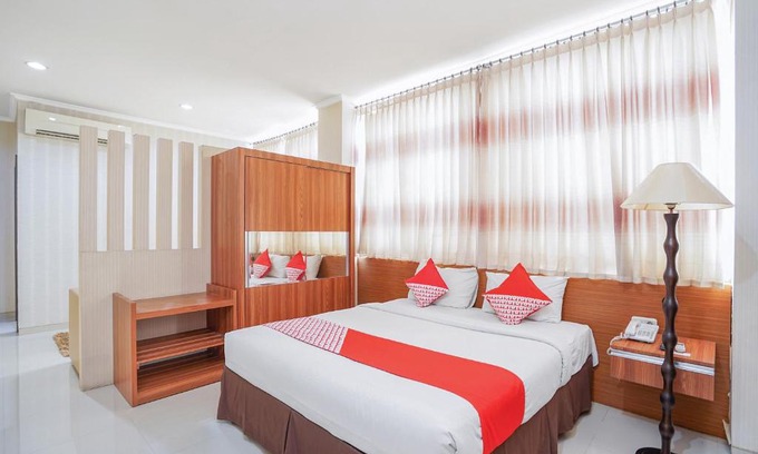 Surabaya Hotel | Maumu Hotel & Lounge