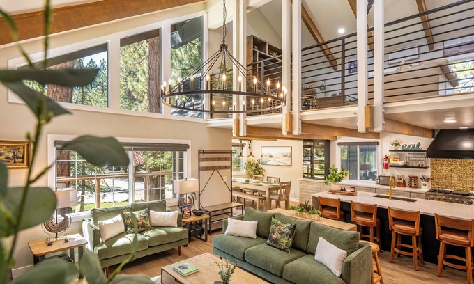 Summit Estates Cabina | Maverick's Peak, GameRoom, Spa, 5 Bedroom with AC!