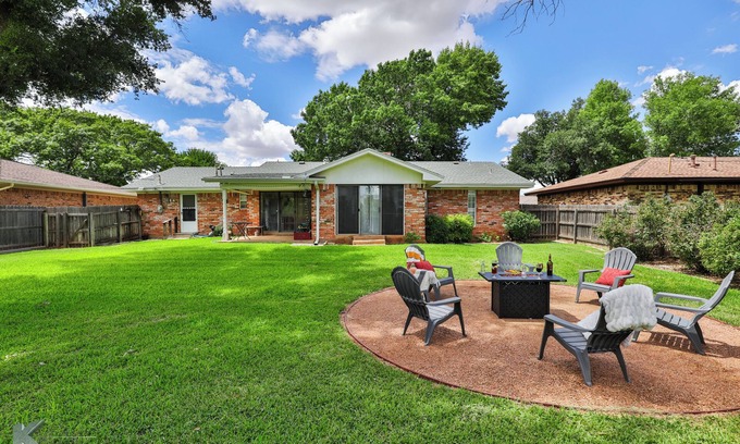 Abilene Casa | Maxine's Place- A Wonderful Family Legacy