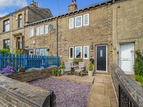 Halifax Casa | May Cottage