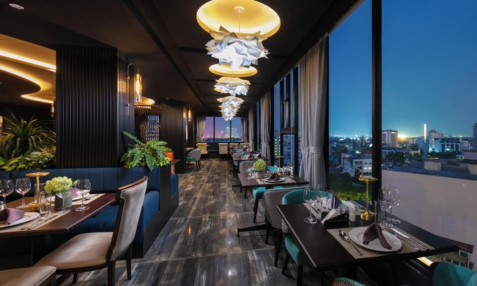 Hoan Kiem Hotel | May De Ville Corner Hotel