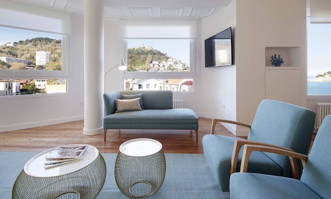 Antiguo Apartamento | Mayflower by FeelFree Rentals