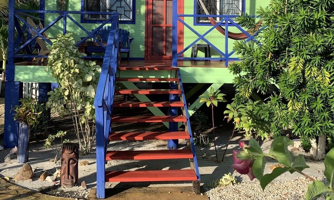 Hopkins Cabina | Cabaña Mayflower - All Seasons Guest House