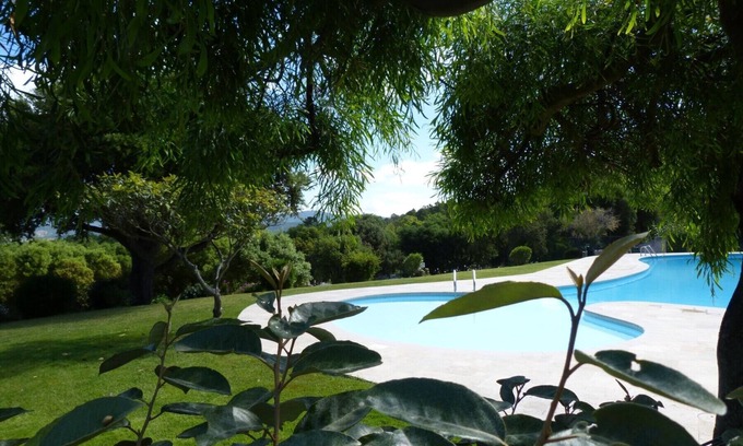 Grimaud Casa | MAZET CORIOLAN DANS RÉSIDENCE PRIVÉE AVEC PISCINE