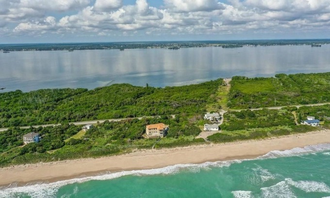 Melbourne Beach Casa | MB Ocean Front Compound on 1.2 acres sleep 24