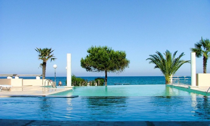 Santa-Lucia-di-Moriani Apartamento | MB4 piscine by Interhome