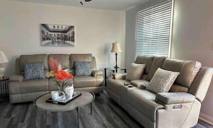 Bronzeville Casa | McCormick Place, 3 bedroom house