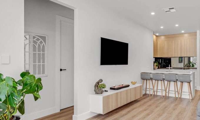 McCracken Apartamento | McCracken new boutique, 2 bed apartment, enchanted retreat, on golf Course