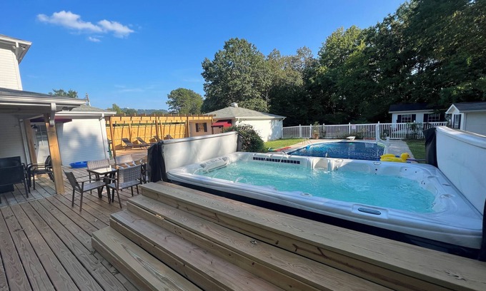Ooltewah Otro | McDaniel Farmhouse with pool & 12 person hot tub