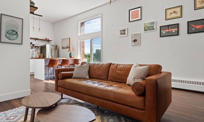 Inglewood Apartamento | McGill Loft | Trendy | Iconic | Best Location