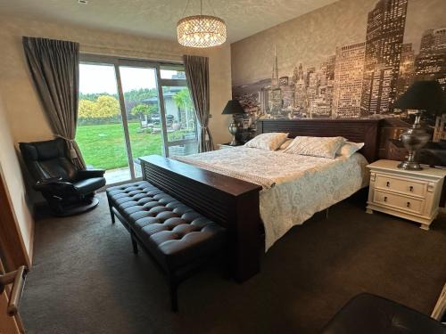 Christchurch Cama Y Desayuno | McSaveneys Retreat