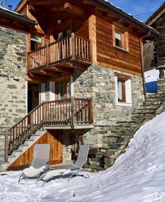 Valtournenche Apartamento | MCX Vacation Rental - MAISON LOZ Duplex in villaggio tipico Valdostano con comfort moderni e panorama mozzafiato