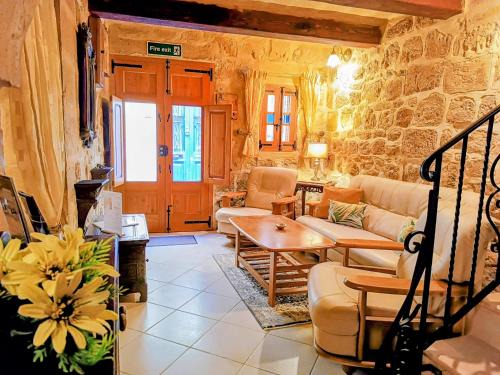 Rabat Casa | Mdina Gate Retreat - A charming house of character