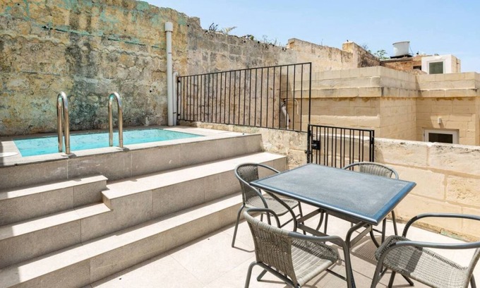 Mdina Old City Casa | Historical Mdina Gem Lux HOME with Rooftop Pool