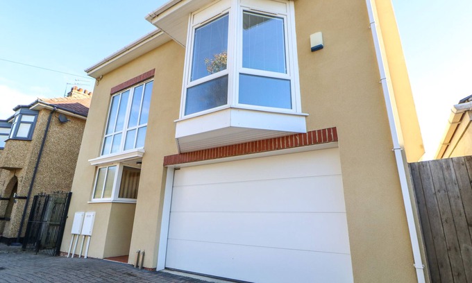 Darlington Cabaña | Mead House, DARLINGTON