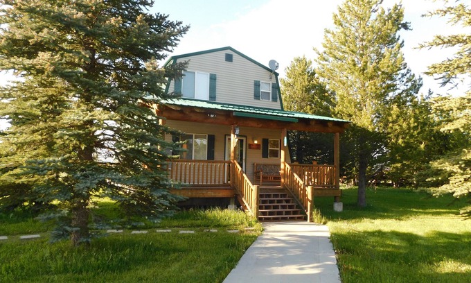 Island Park Casa | Meadow and Mountain Views just 23 miles to Yellowstone