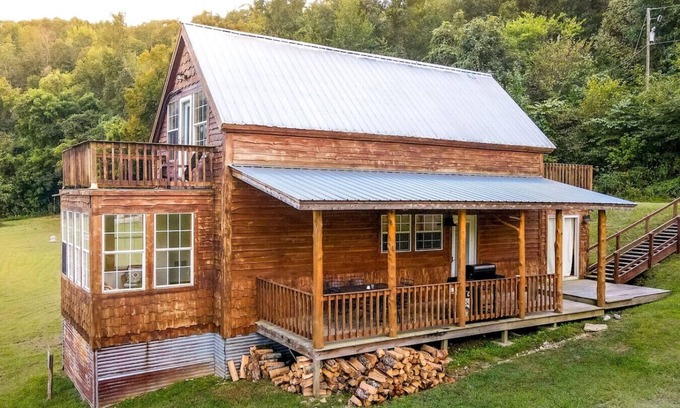 Newnata Cabina | Meadow Cabin on Sylamore Creek