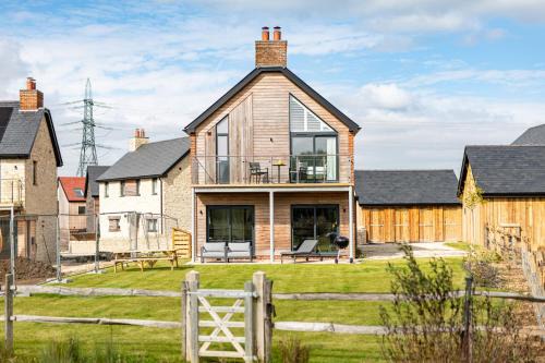Holworth Casa | Meadow Hare SV06 Silverlake Dorset