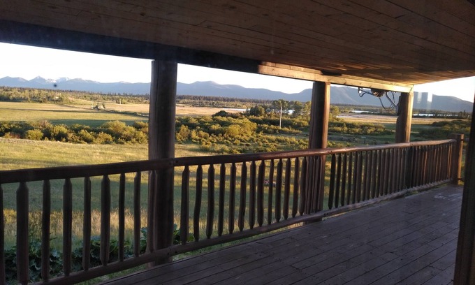 Clinton Casa | Meadow Lake Guest Ranch - Lakeview House Osprey Suite