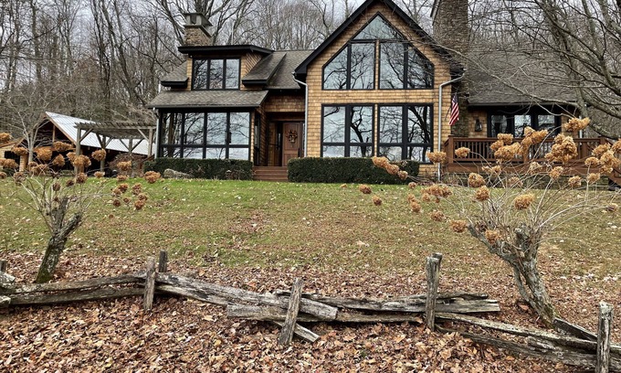 Scaly Mountain Otro | "Meadow Mountain" Custom Farmhouse, 10 Acres, Views; Create Your Memories Here!