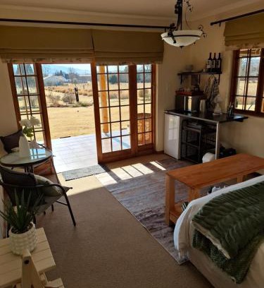 Wakkerstroom Casa | Meadow View Guest Room