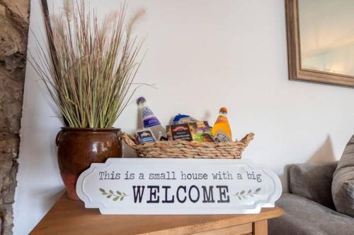 Kilmarnock Apartamento | Meadowhead Cottage, Traditional Scottish Cottage