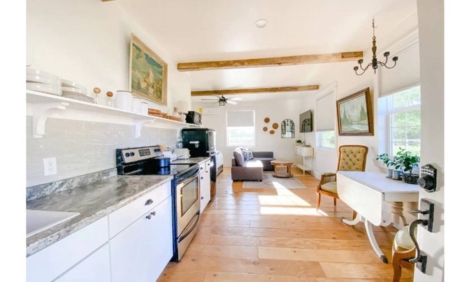 Snowflake Apartamento | Meadowlark Cottage apartment, private entrance