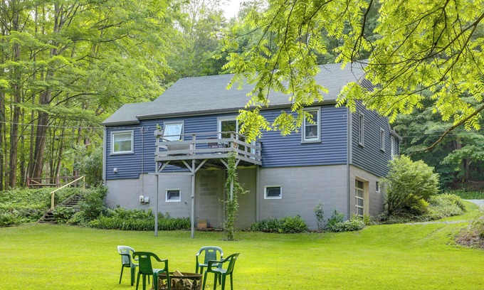 Meadville Casa | Meadville Home: Private Yard & Fishing Nearby