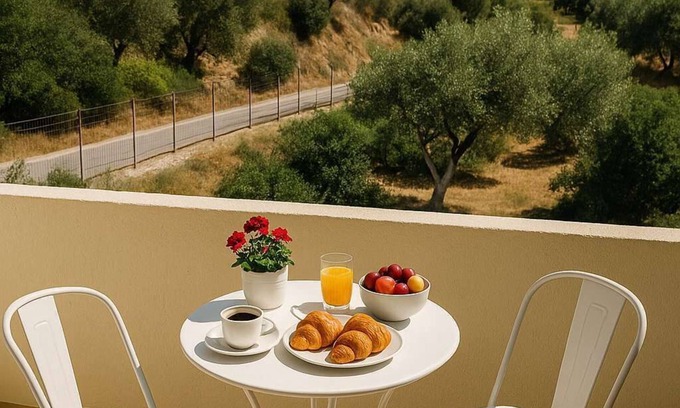 Gialos Apartamento | Mear Garden Studio - Cozy Creatan Nest