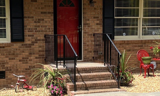 Cedar Grove Casa | (Mebane) Relaxation Retreat ( Near Chapel Hill and Durham )