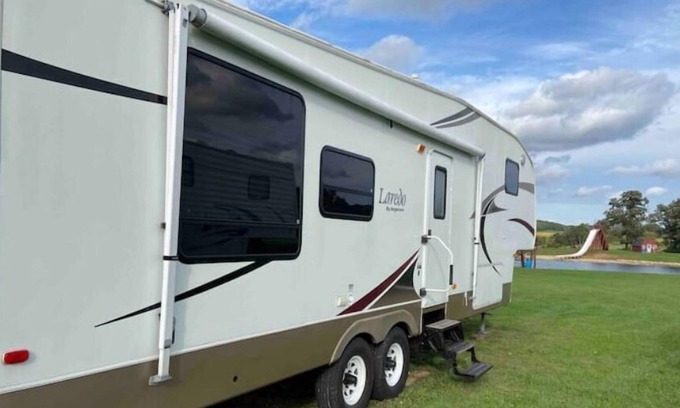 Whitehall Casa | MED Park Campground Laredo