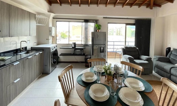 Belen Apartamento | Medellin centrally located oasis