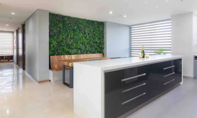 Los Naranjos Apartamento | MEDELLIN! Dream Apt. with the best views. right next to Amsterdam Plaza!!!