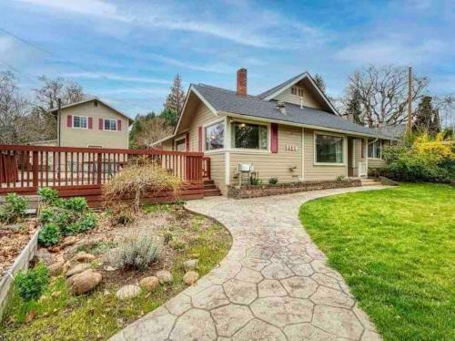 Medford Apartamento | Medford Home And 2 Condos With Pool