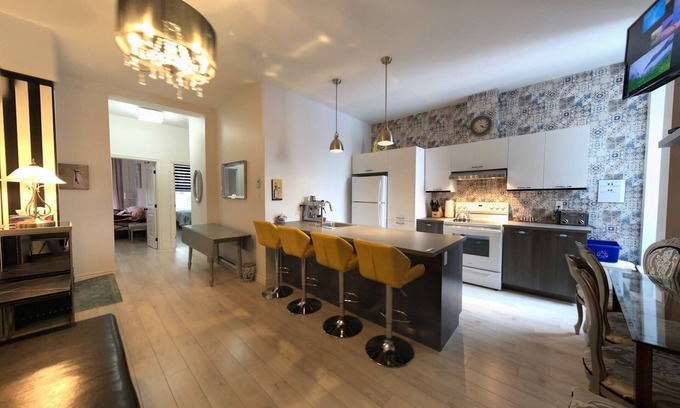 Desjardins Apartamento | Apartamento MEDIEVAL 11 personas vista Frontenac Balcón