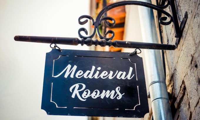 Gjirokaster Casa | Medieval Rooms