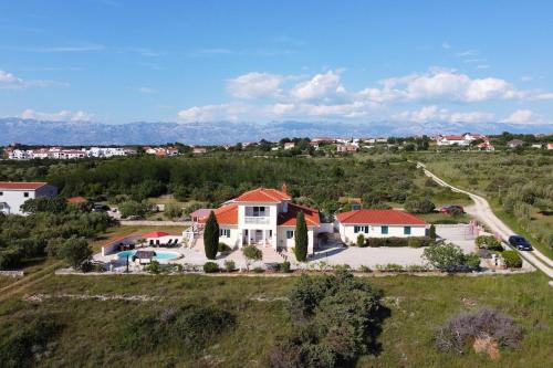 Brinje Villa | Mediterrane Villa Natalia