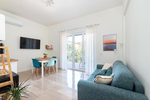 Quartiere XXXIV Lido di Ostia Levante Apartamento | MediterraneaHouse Train Close By