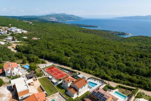 Drenje Casa | Mediterranean Villa Anatai with sauna & tennis court