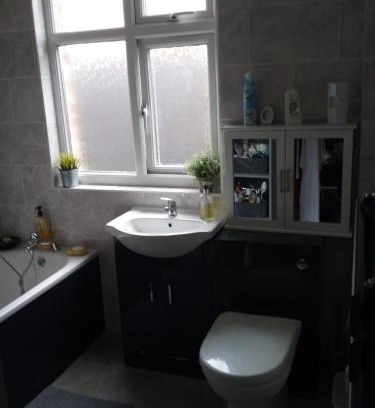 Clacton-on-Sea Casa | medium sized room in my bungalow