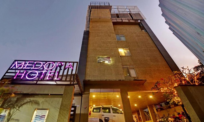 Kozhikode Hotel | Medora Hotel by Rak Rooms