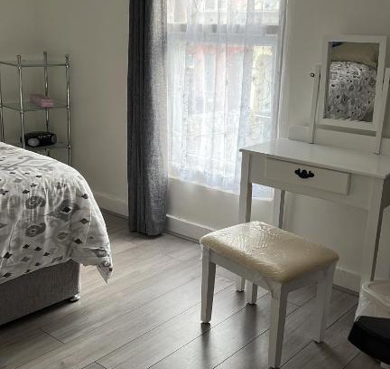 Chatham Casa | Medway house