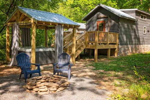 Lookout Valley Neighborhood Association Casa | Meg Cabin Tiny Rustic Comfort On Lookout Mtn