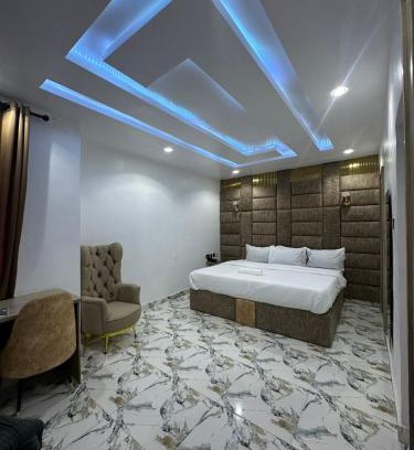 Surulere Hotel | Mega Cloud Hotel And Suites