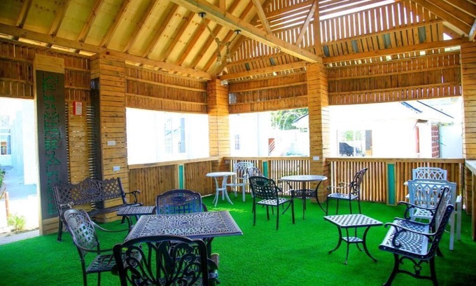 Dar es Salaam Cama Y Desayuno | MEGA Lodge 11