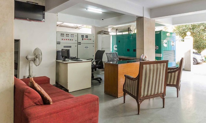 Dwarka Cama Y Desayuno | Mehra Residency at the Airport
